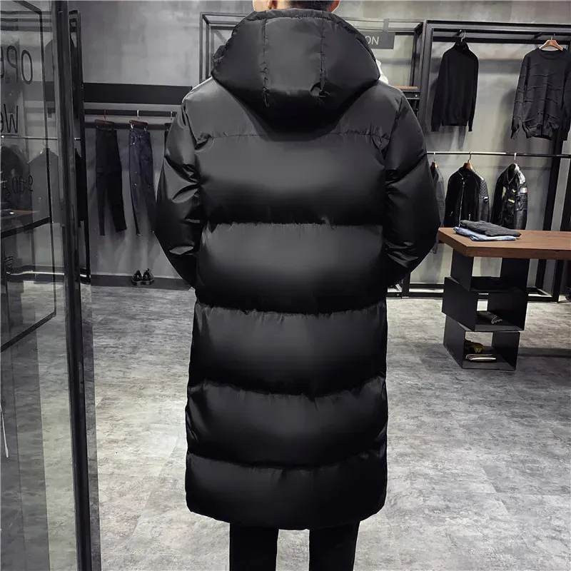 Lange Daunenjacke – Warmer Wintermantel mit Kapuze für Männer-HauteBerlin