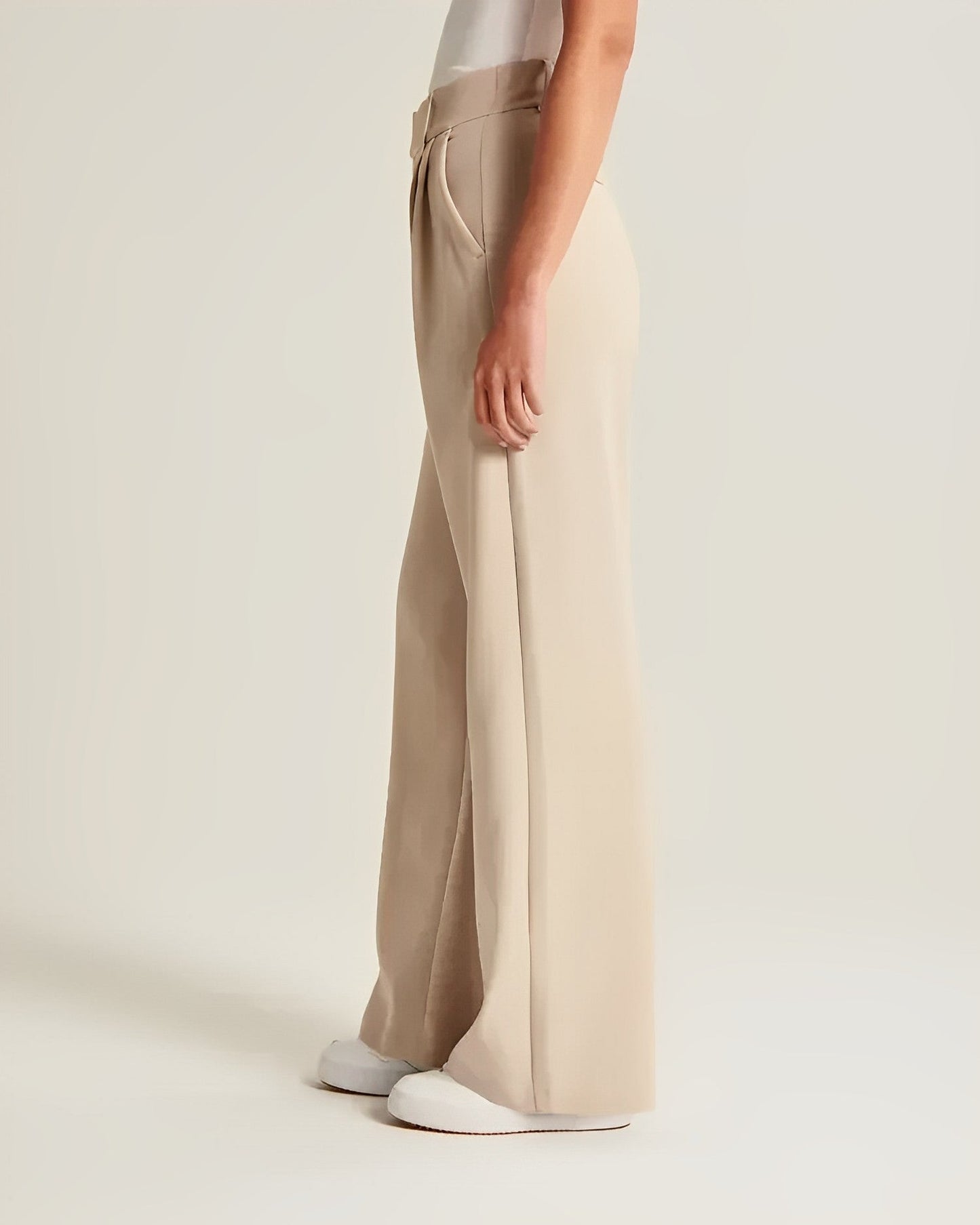 Vellessa – Elegante Damen Hose mit Weitem Bein & Maßgeschneidertem Look-HauteBerlin