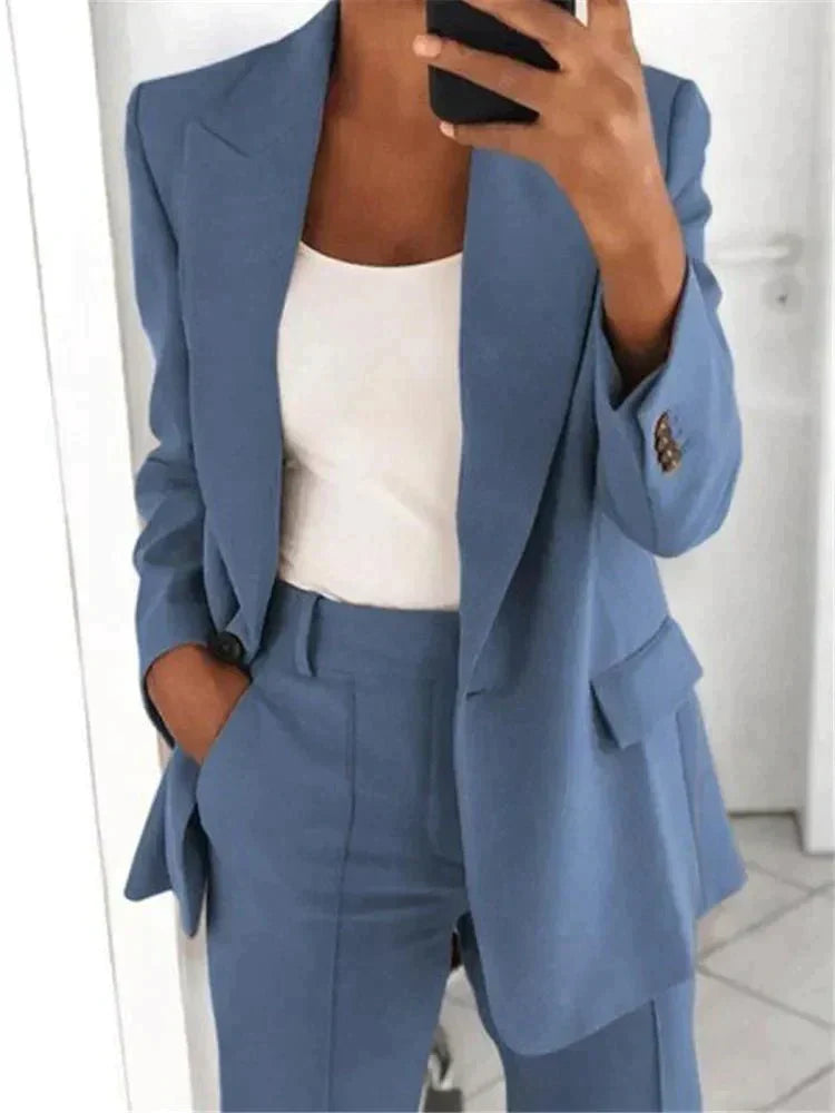 Kelly - Elegantes Business-Set - Blazer+Hose-Hellblau-S-HauteBerlin