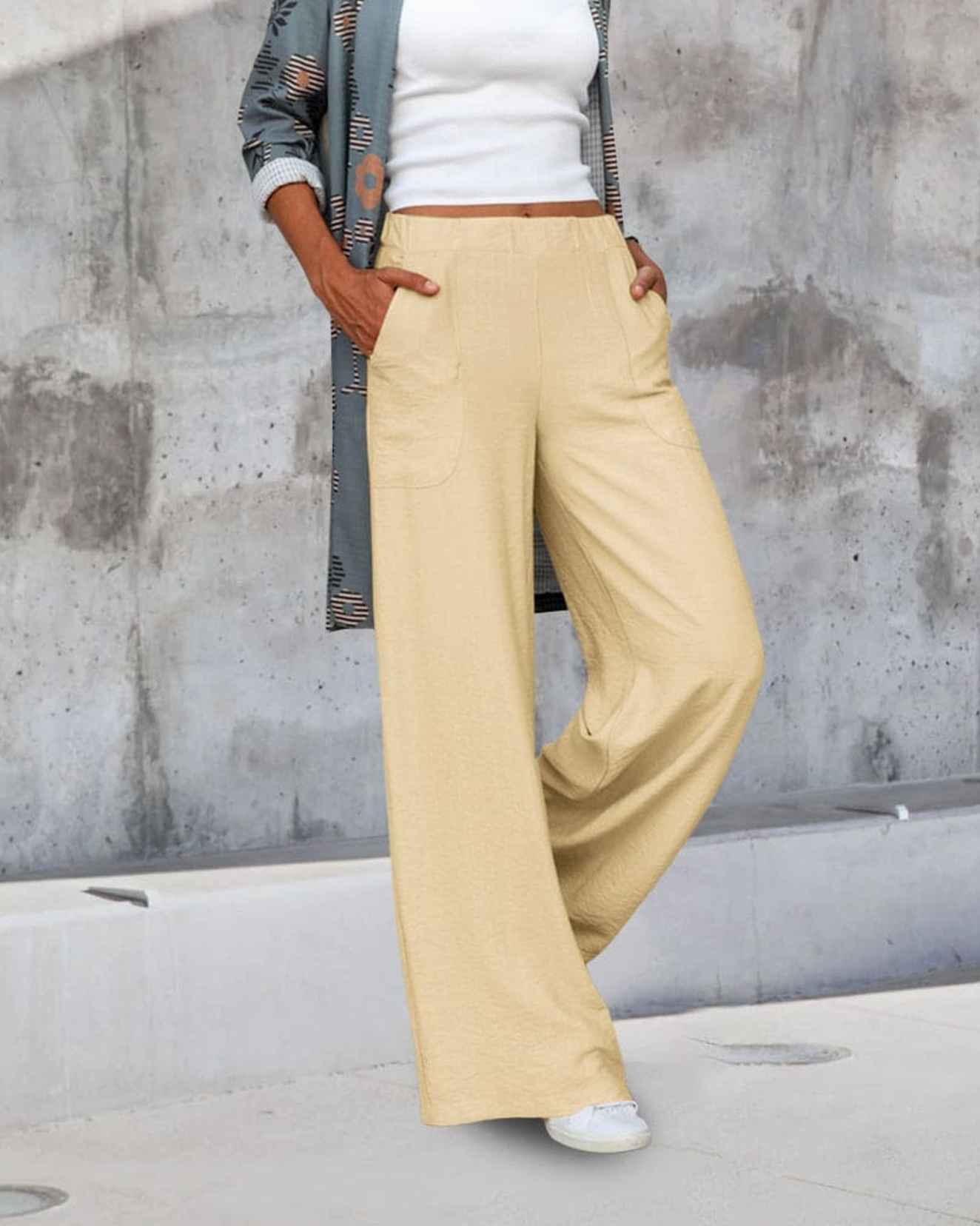 Sereluna – Damen Hose mit Mittelhohem Bund & Weitem Bein im Modernen Schnitt-HauteBerlin