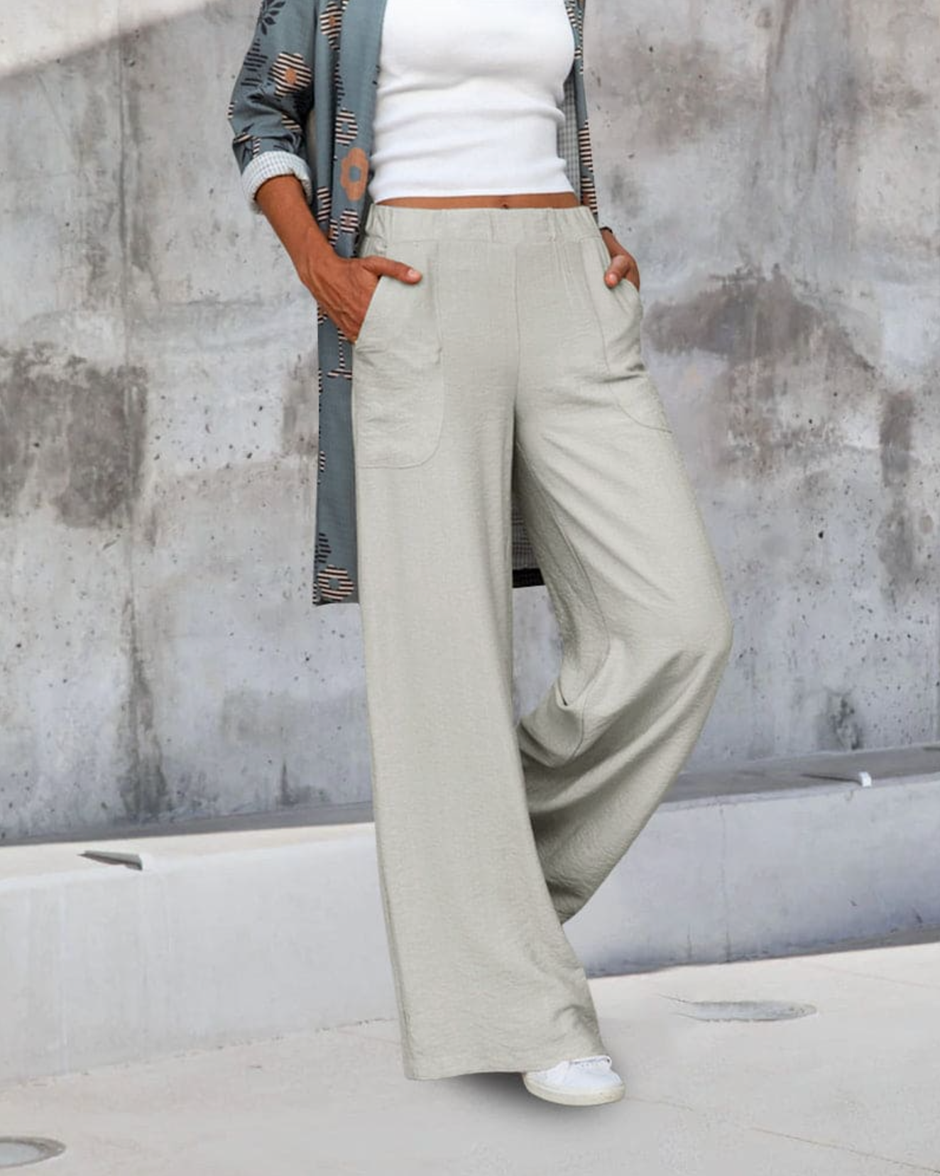 Sereluna – Damen Hose mit Mittelhohem Bund & Weitem Bein im Modernen Schnitt-HauteBerlin
