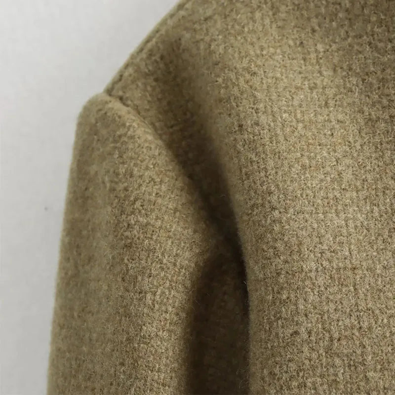 Blazerjacke | Knopfleiste | Taschen | Kurze Jacke | Damenjacke-HauteBerlin