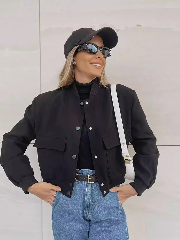 Bomberjacke – Kurz – Pattentaschen – Kurze Jacke – Damenjacke-HauteBerlin