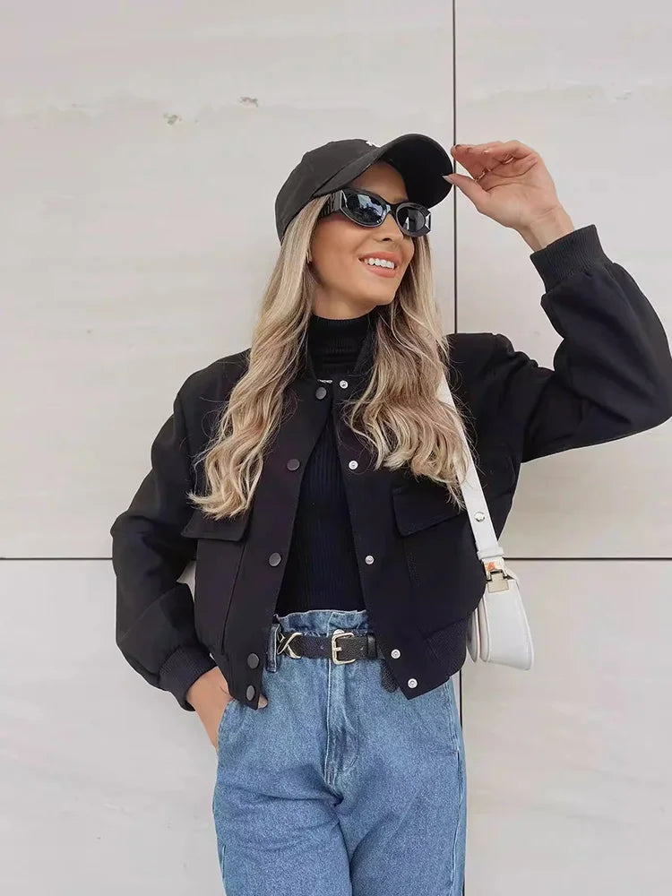 Bomberjacke – Kurz – Pattentaschen – Kurze Jacke – Damenjacke-HauteBerlin