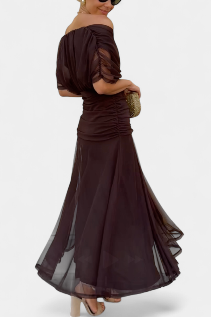 Cocktailkleid – Elegant – Fließend – Schulterfreies Kleid – Maxikleid-HauteBerlin