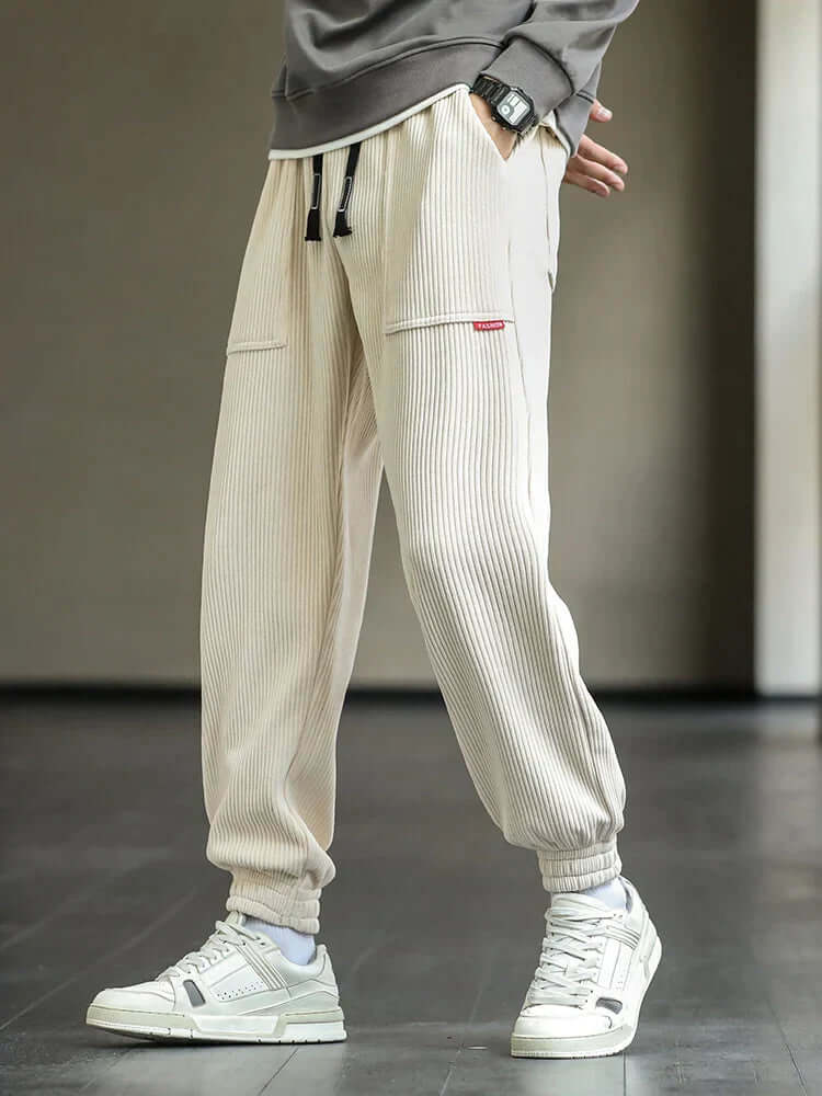Cord-Jogginghose | Locker sitzend | Kordelzug | Jogginghose | Herrenhose-HauteBerlin