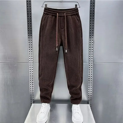 Cordhose – Herrenhose mit elastischem Bund, lockerer Passform und weiten Beinen-HauteBerlin