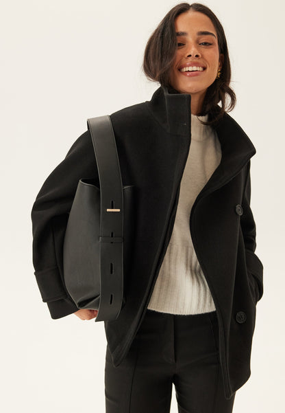 Erbsenmantel - Kurze schwarze Übergangsjacke mit Knopfleiste für Frauen-HauteBerlin