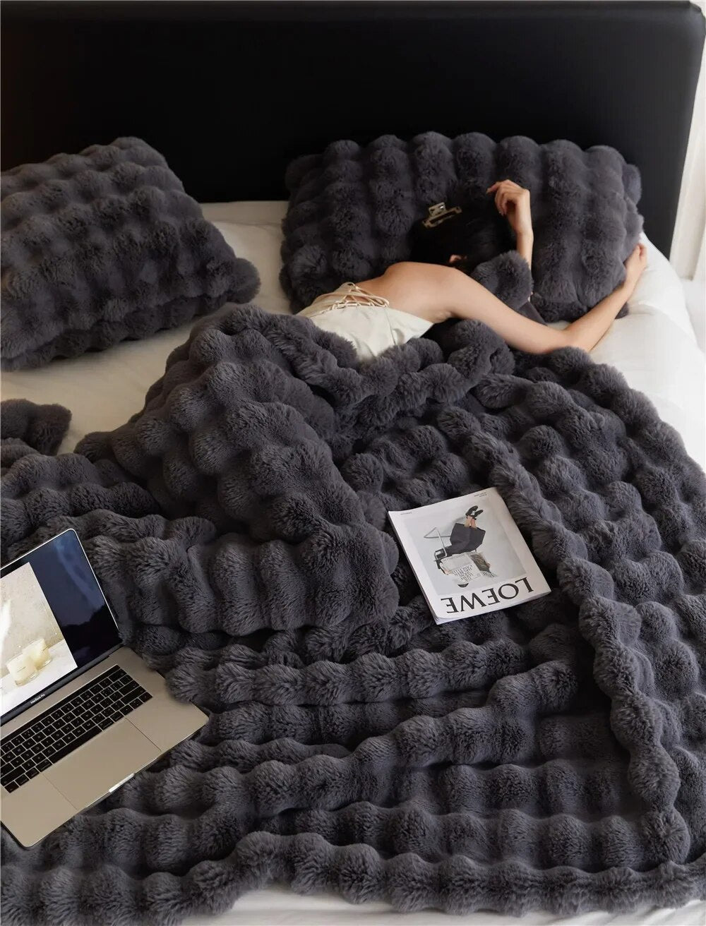 Felldecke | Plüsch | Fleece | Flauschige Decke | Winterdecke-HauteBerlin