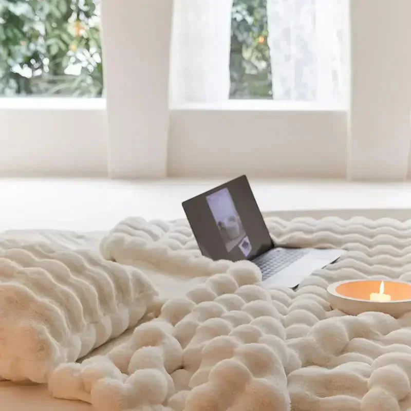 Felldecke | Plüsch | Fleece | Flauschige Decke | Winterdecke-HauteBerlin