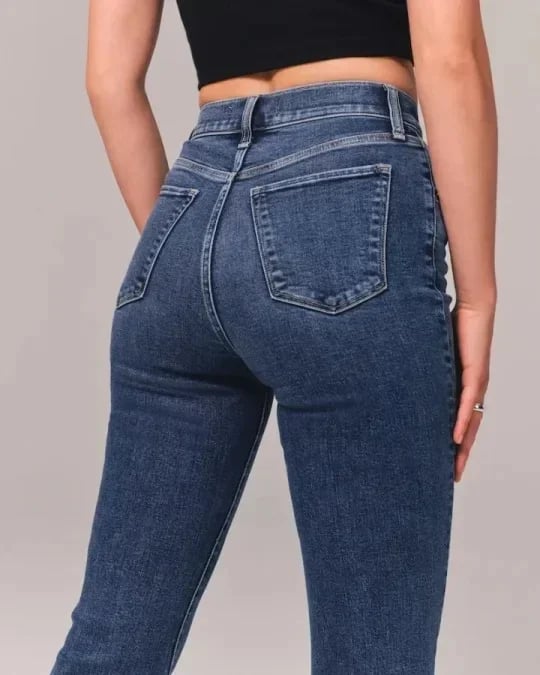 Flared Jeans | Blau | Denim | Hochtaillierte Jeans | Damenjeans-HauteBerlin