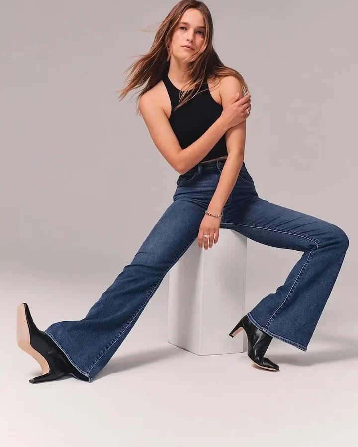 Flared Jeans | Blau | Denim | Hochtaillierte Jeans | Damenjeans-HauteBerlin
