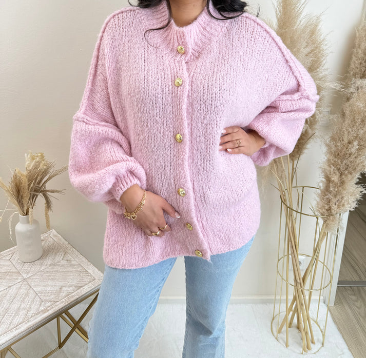 Grobe Strickjacke – Knopfleiste – Gestrickt – Oversize-Strickjacke – Damenstrickmode-HauteBerlin