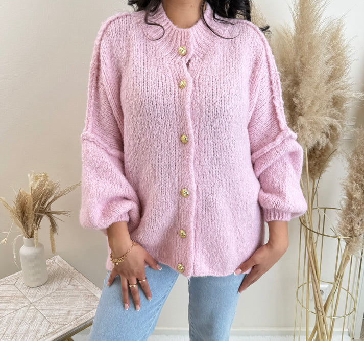 Grobe Strickjacke – Knopfleiste – Gestrickt – Oversize-Strickjacke – Damenstrickmode-HauteBerlin