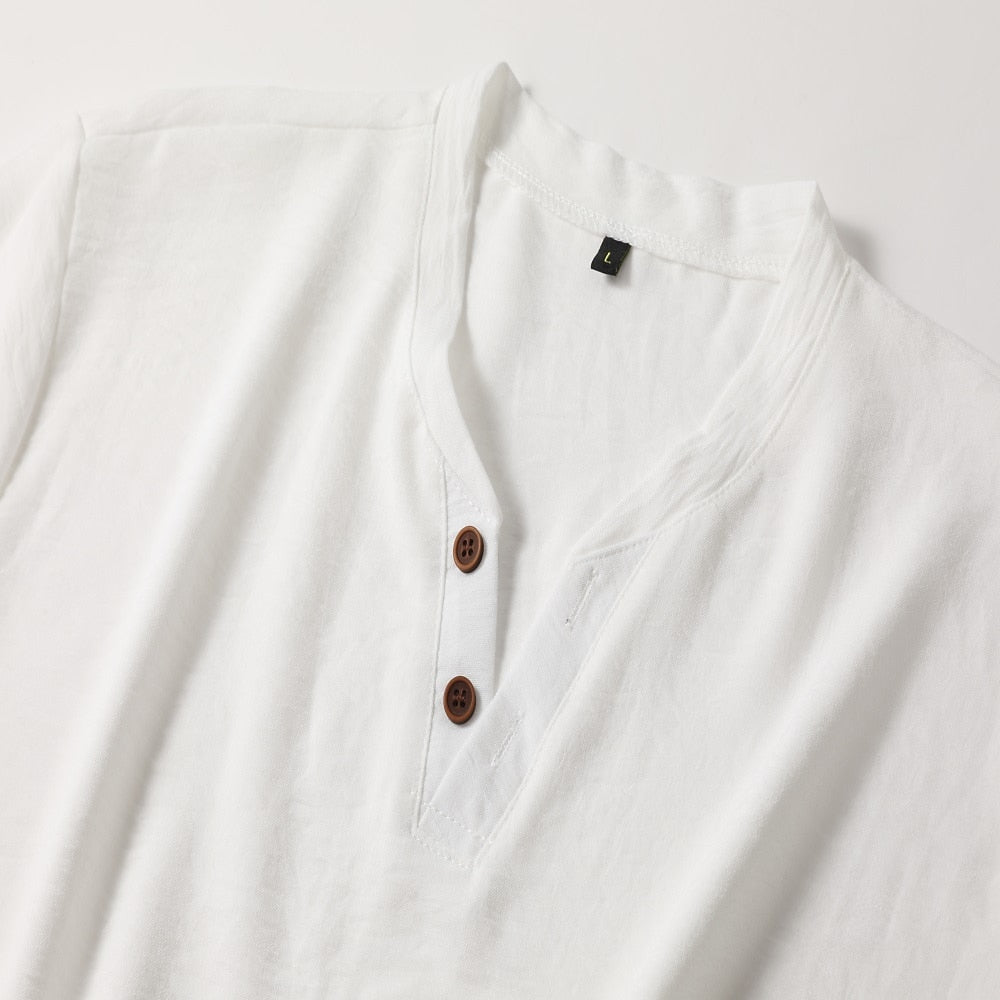 Henley-Shirt | V-Ausschnitt | Kurzarm | Knopf-T-Shirt | Herren-Sommer-Shirt-HauteBerlin