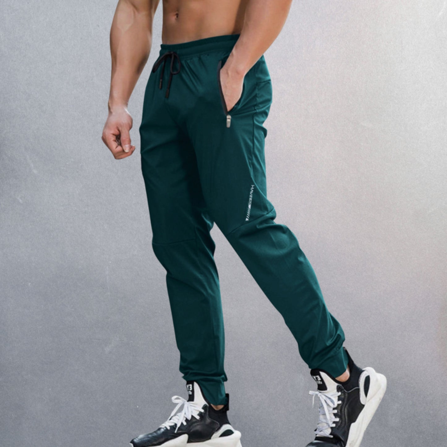 Jogginghose – Kordelzug – Leicht – Jogginghose – Activewear für Männer-HauteBerlin
