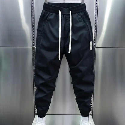Jogginghose – Leichte Jogginghose mit Kordelzug für Männer-HauteBerlin