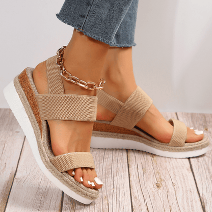 Keilsandalen | Elastische Riemen | Slip-On | Plateausandalen | Damen-HauteBerlin