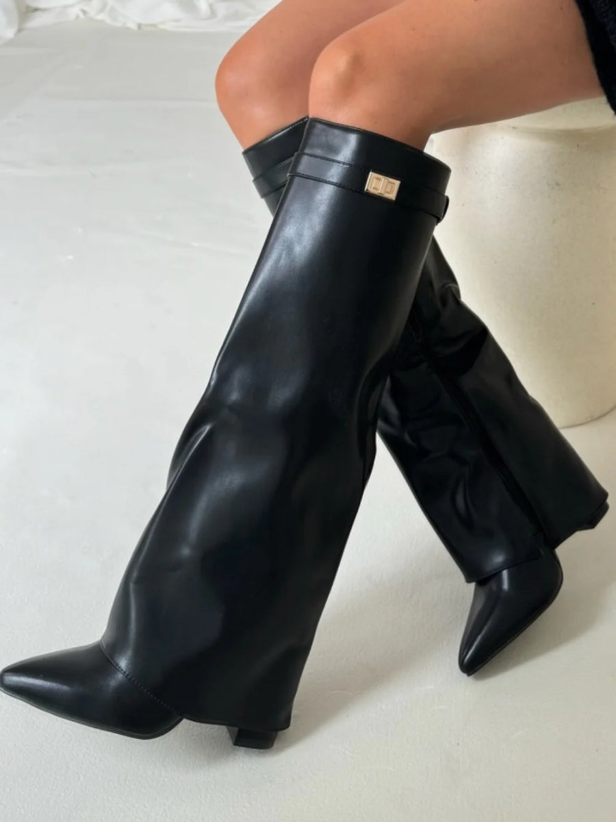 Kniehohe Stiefel – Damenstiefel aus Wildlederimitat mit spitzer Zehenpartie und Absatz-HauteBerlin