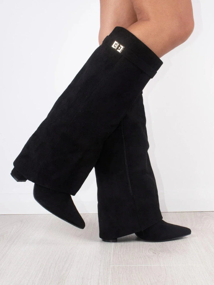 Kniehohe Stiefel – Damenstiefel aus Wildlederimitat mit spitzer Zehenpartie und Absatz-HauteBerlin