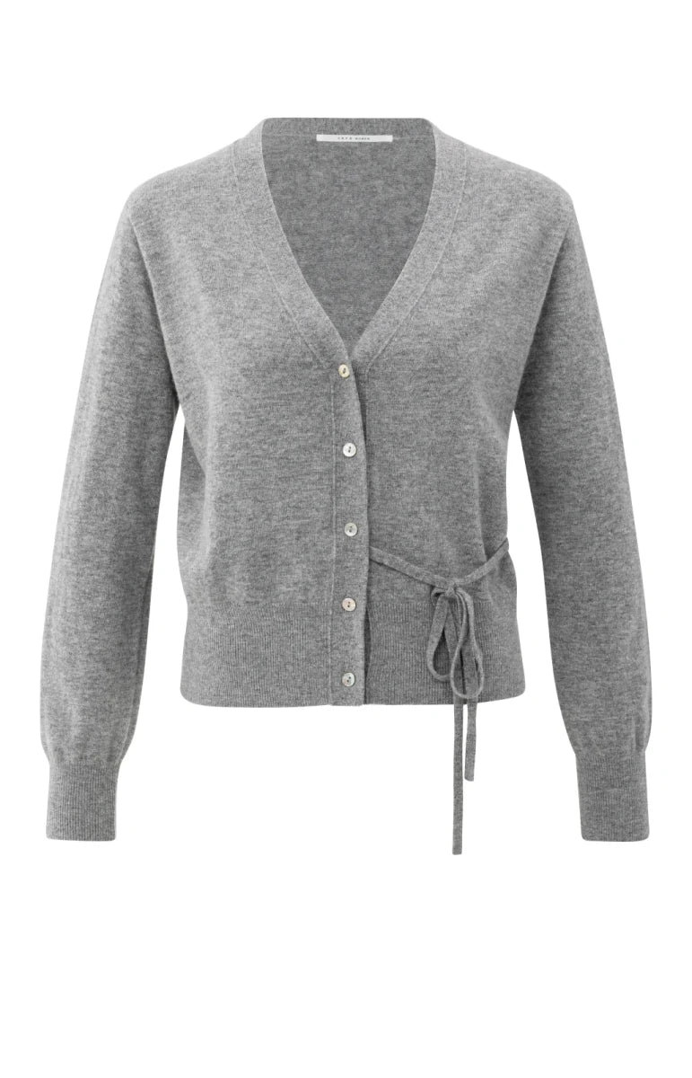 Knopfleiste | Taillengürtel | Grau | Strickjacke | Damenstrickmode-HauteBerlin
