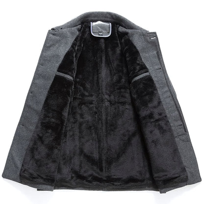 Kurzer Trenchcoat – Einreihig – Maßgeschneidert – Winter-Trenchcoat – Herrenjacke-HauteBerlin