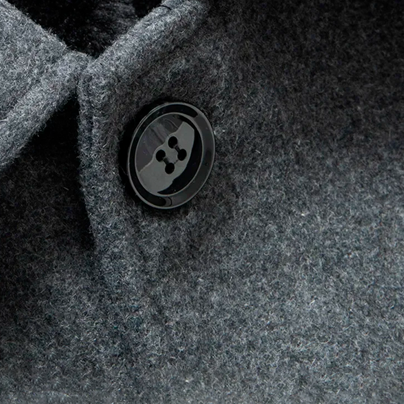 Kurzer Trenchcoat – Einreihig – Maßgeschneidert – Winter-Trenchcoat – Herrenjacke-HauteBerlin