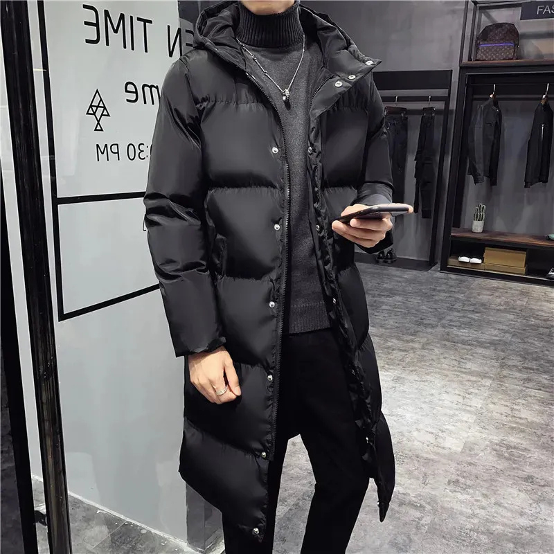 Lange Daunenjacke – Warmer Wintermantel mit Kapuze für Männer-HauteBerlin