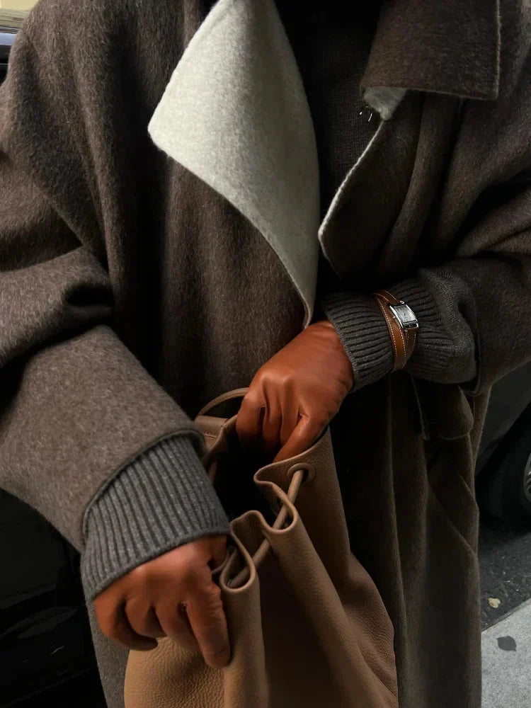 Langer Wollmantel – Braun – Oversize – Trenchcoat aus Wolle – Wintermäntel und -jacken für Damen-HauteBerlin