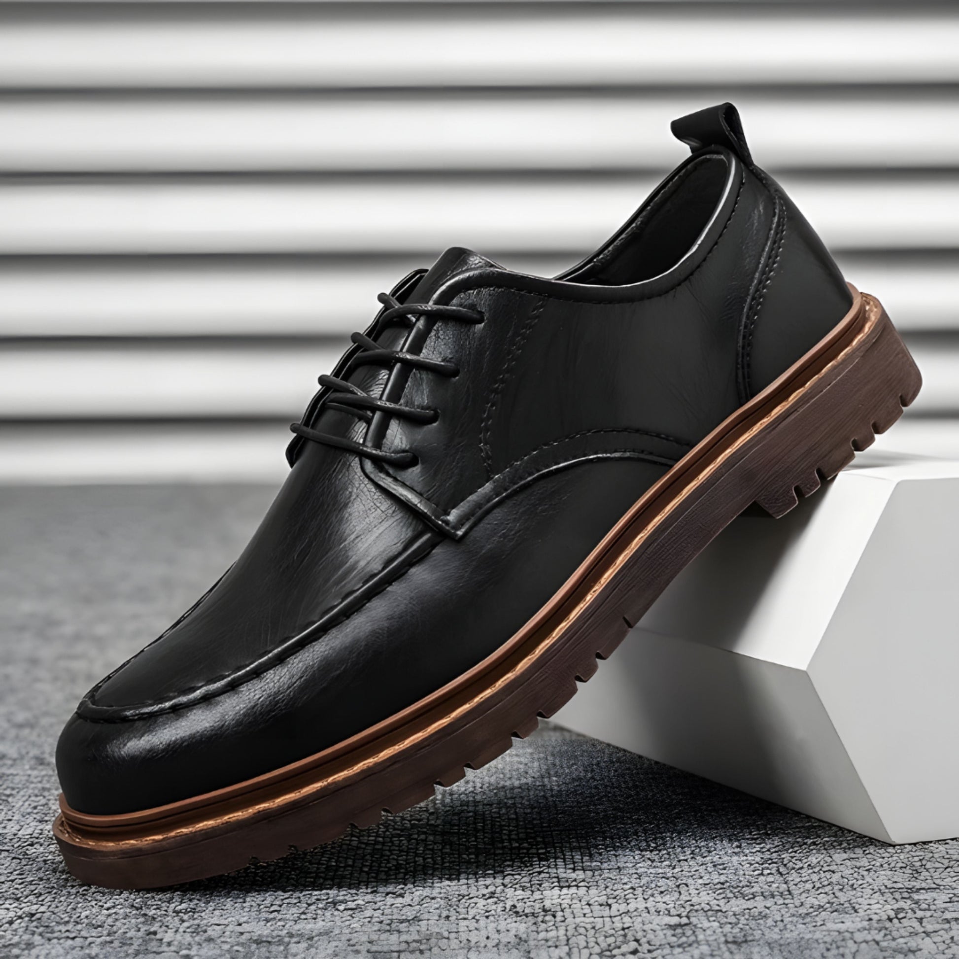 Lederschuhe – Herren, schwarzbraune Schnürschuhe im Chunky-Oxford-Stil-HauteBerlin