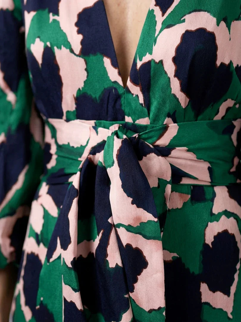 Maxikleid | Flügelärmel | V-Ausschnitt | Langarmkleid | Sommerkleid-HauteBerlin