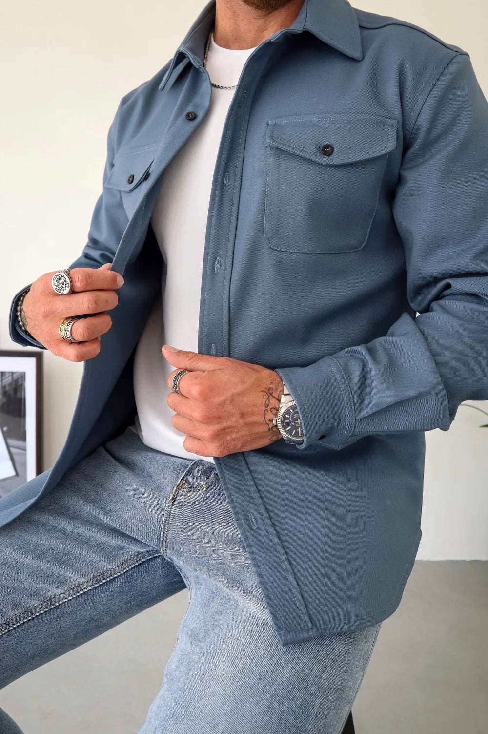 Overshirt – Langärmliges Herrenhemd mit Brusttaschen und Knöpfen-HauteBerlin