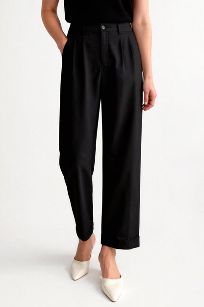 Plisseehose | Gerades Bein | Smart Casual | Hose mit Umschlag | Damenhose-HauteBerlin