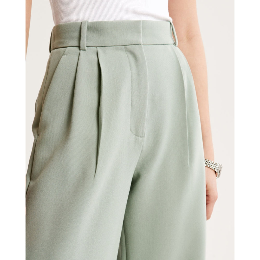Plisseehose – Stylisch – Hohe Taille – Weite Hosenbeine – Damenhose-HauteBerlin