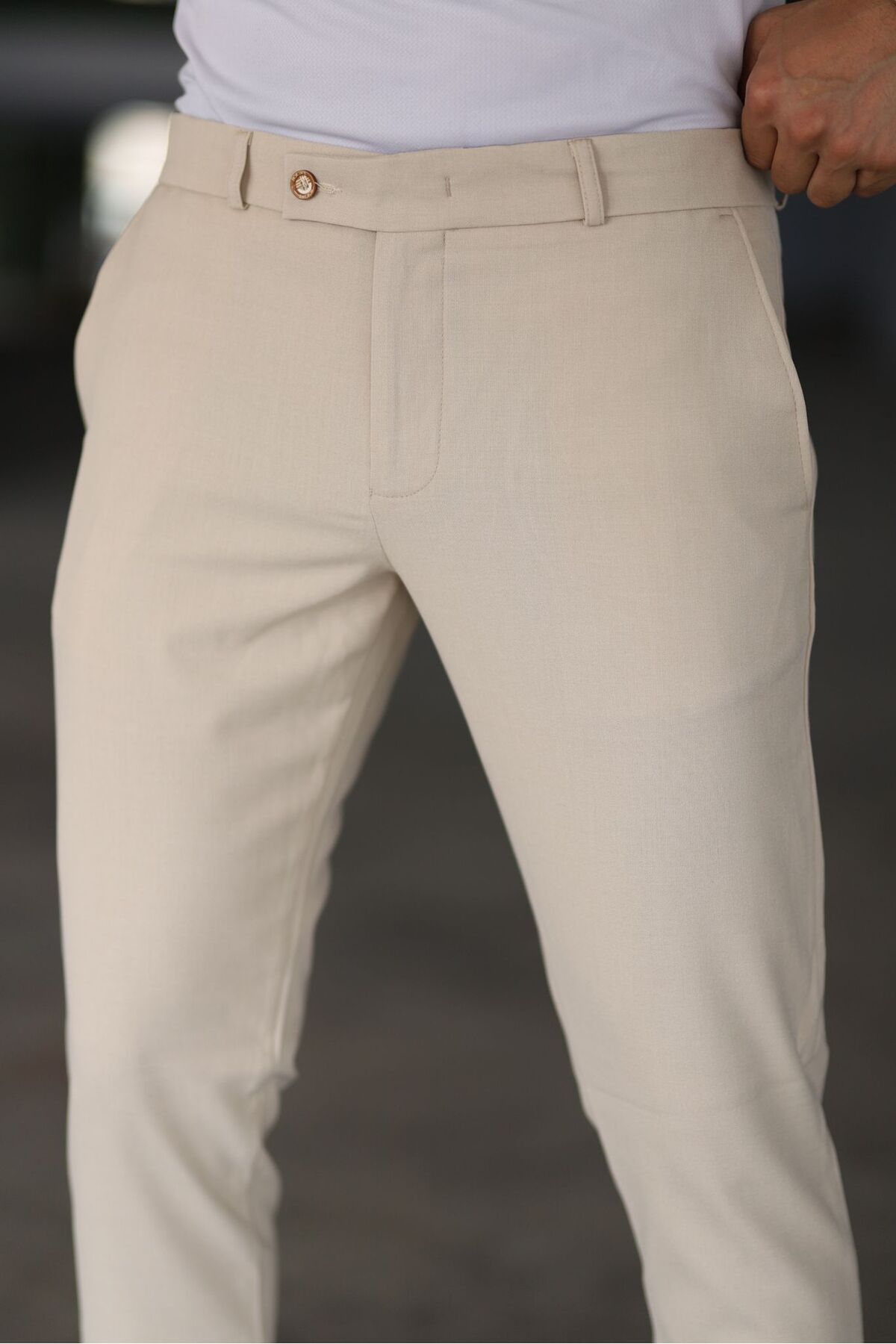 Schmale Chinos – Beige – Schmale Passform – Chino-Hosen – Herrenhosen-HauteBerlin