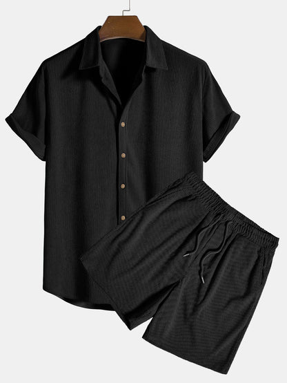 Set aus Hemd und Shorts – 2-teiliges Set für Herren mit kurzen Ärmeln und Knopfleiste-HauteBerlin