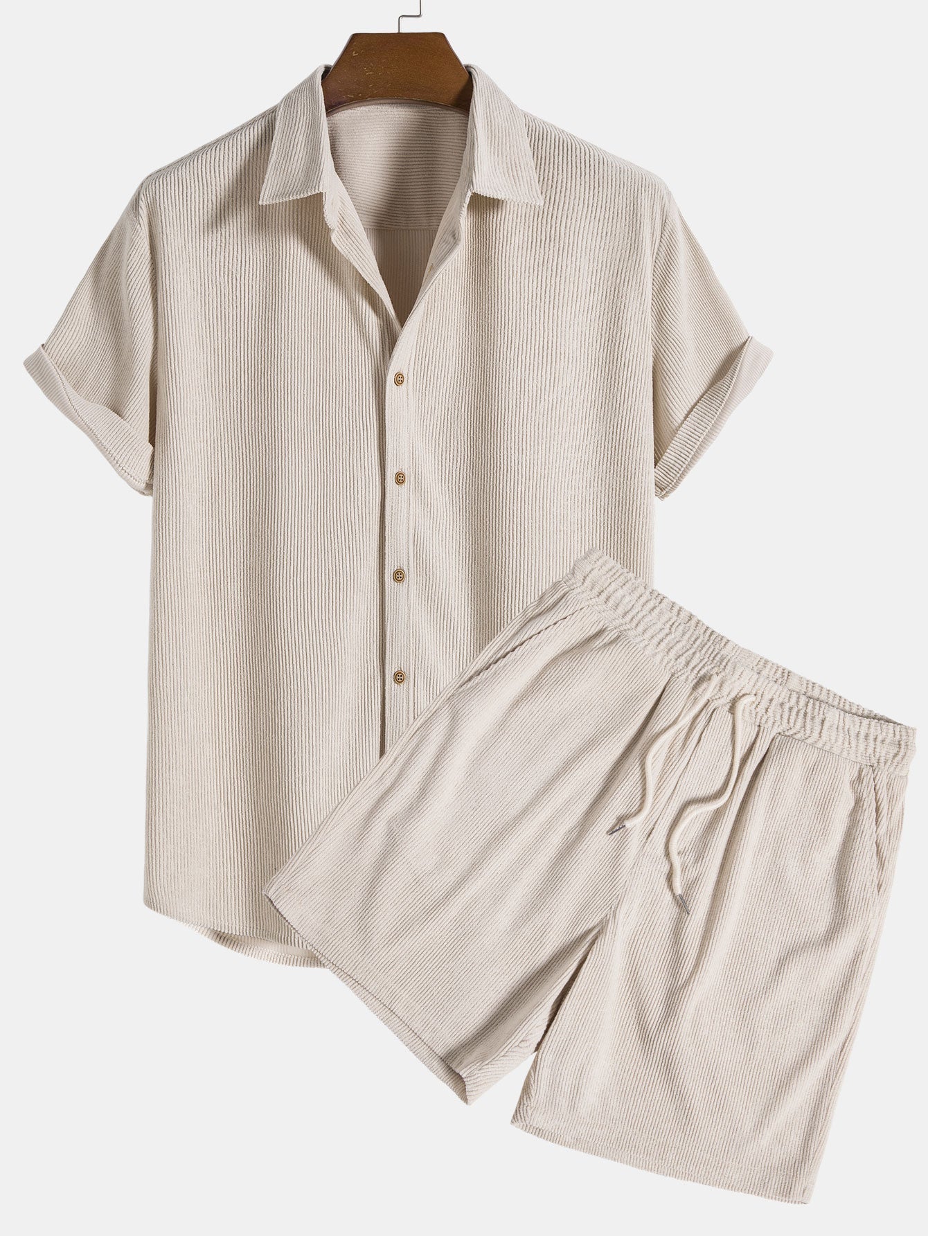 Set aus Hemd und Shorts – 2-teiliges Set für Herren mit kurzen Ärmeln und Knopfleiste-HauteBerlin