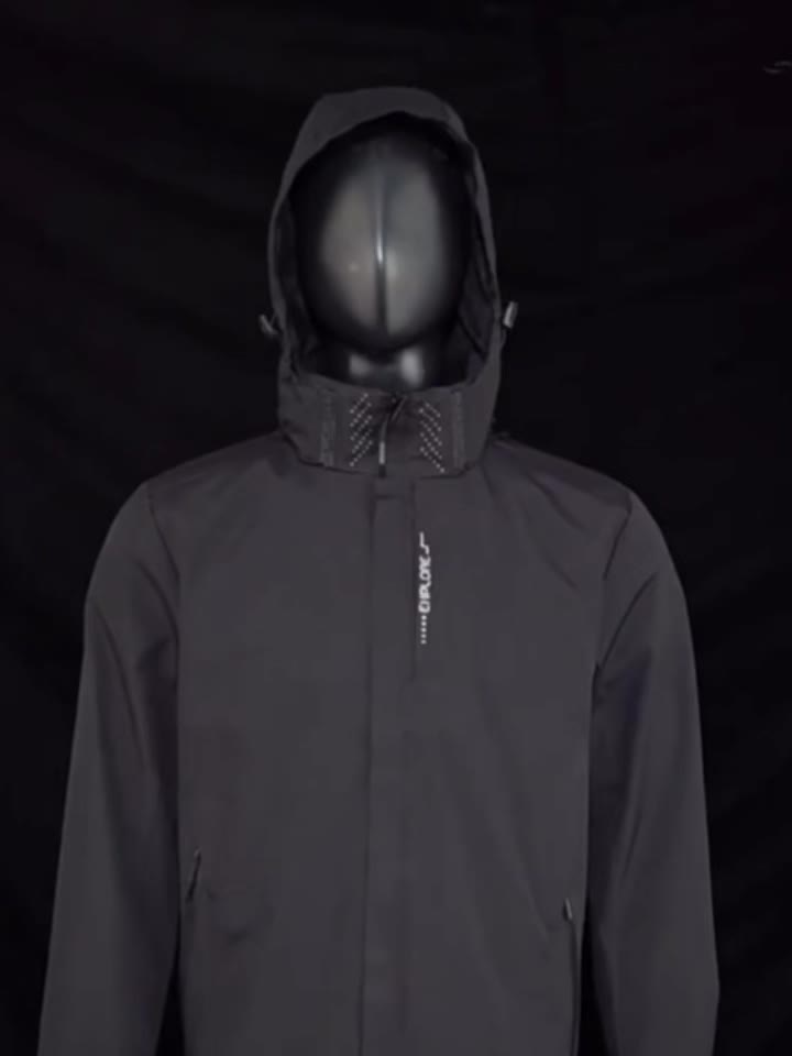 Softshelljacke | Mit Kapuze | Winddicht | Outdoorjacke | Herrenjacke-HauteBerlin