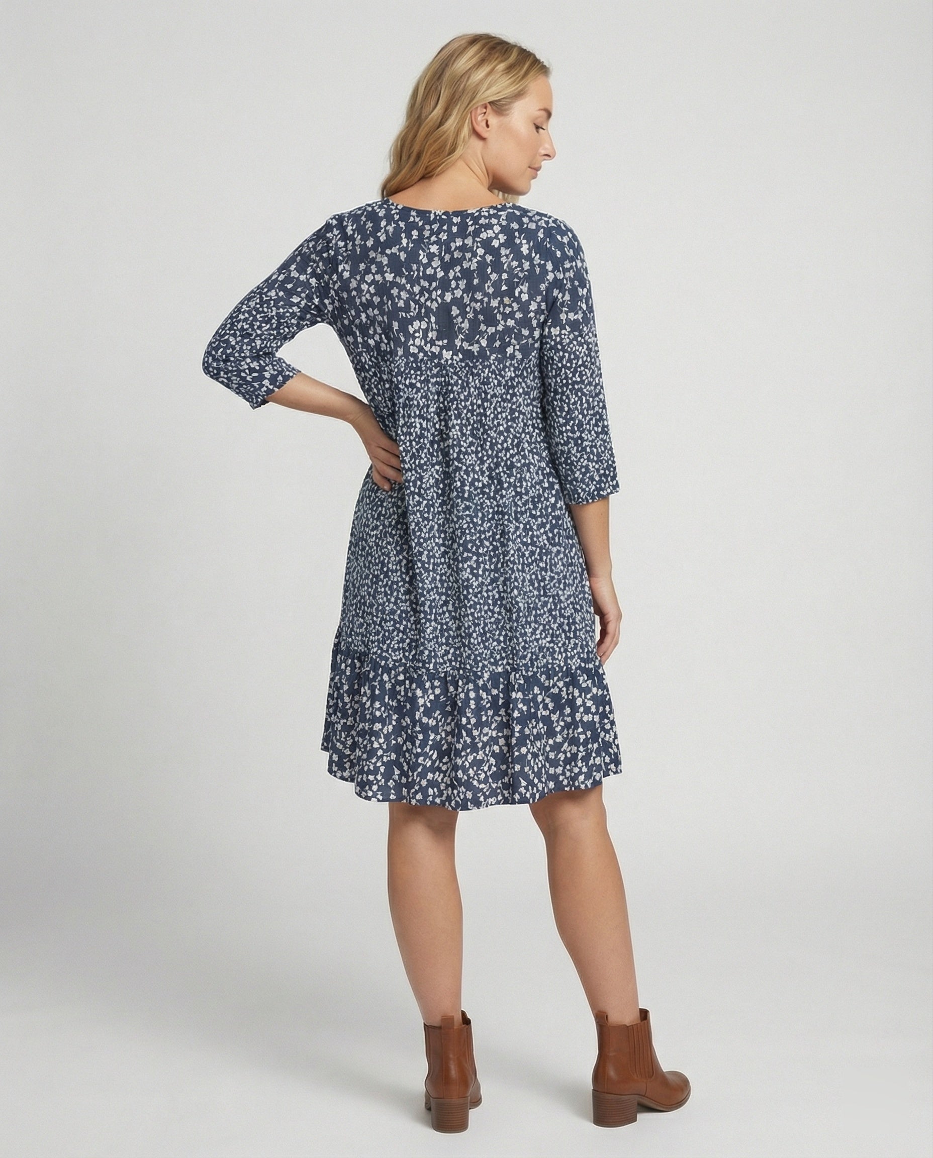 Sommerkleid – lockere Passform – Viertelärmel – Blumenkleid – Freizeitkleid-HauteBerlin