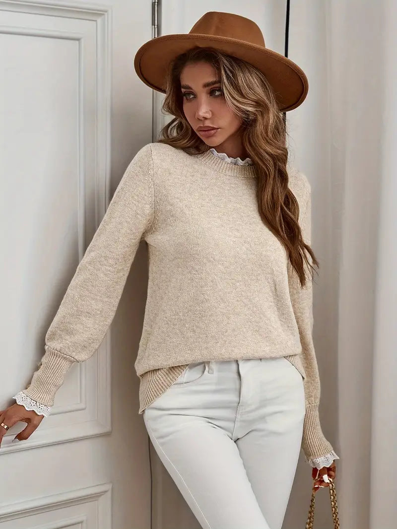 Strickpullover – Spitzenverzierungen – Beige – Pullover – Damenstrickmode-HauteBerlin