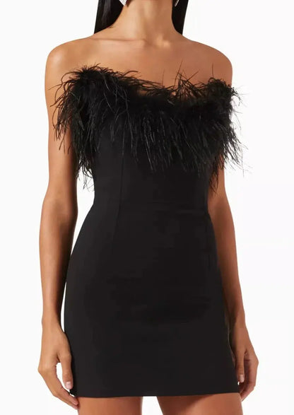 Trägerloses Kleid - Feder - Bodycon - Schwarzes Minikleid - Partykleid-HauteBerlin