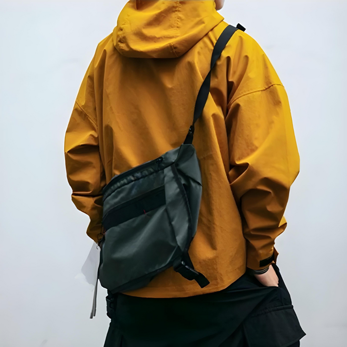 Wetterfeste Jacke | Oversize-Schnitt | Mit Kapuze | Cargo-Jacke | Herrenjacke-HauteBerlin