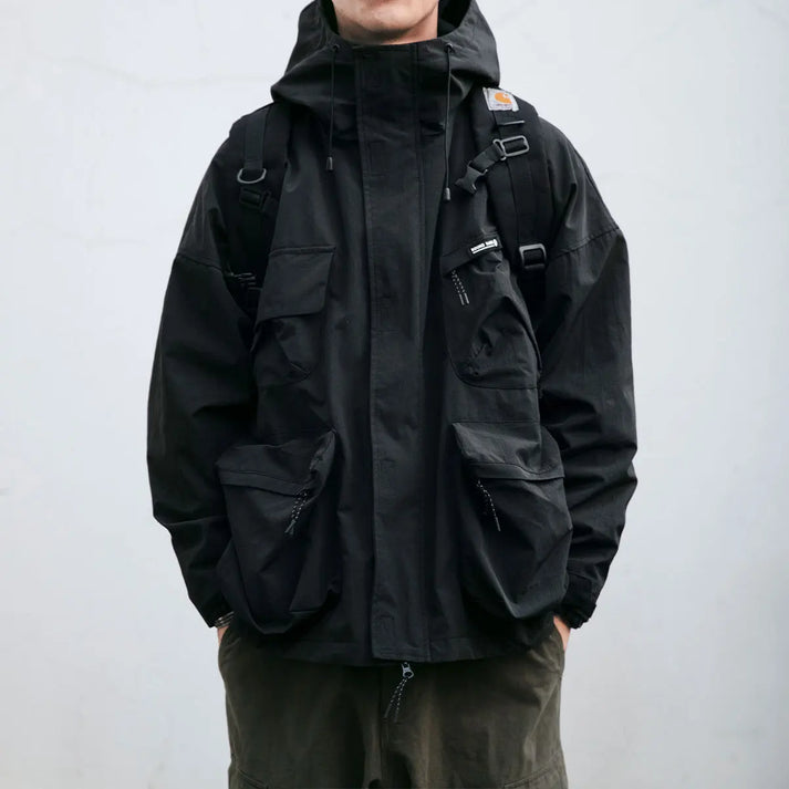 Wetterfeste Jacke | Oversize-Schnitt | Mit Kapuze | Cargo-Jacke | Herrenjacke-HauteBerlin