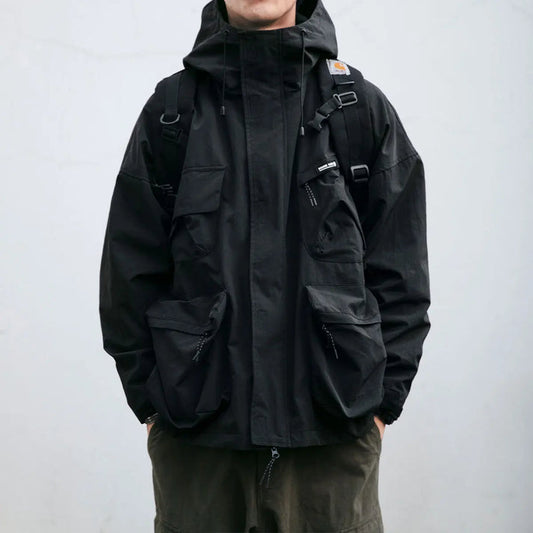 Wetterfeste Jacke | Oversize-Schnitt | Mit Kapuze | Cargo-Jacke | Herrenjacke-HauteBerlin