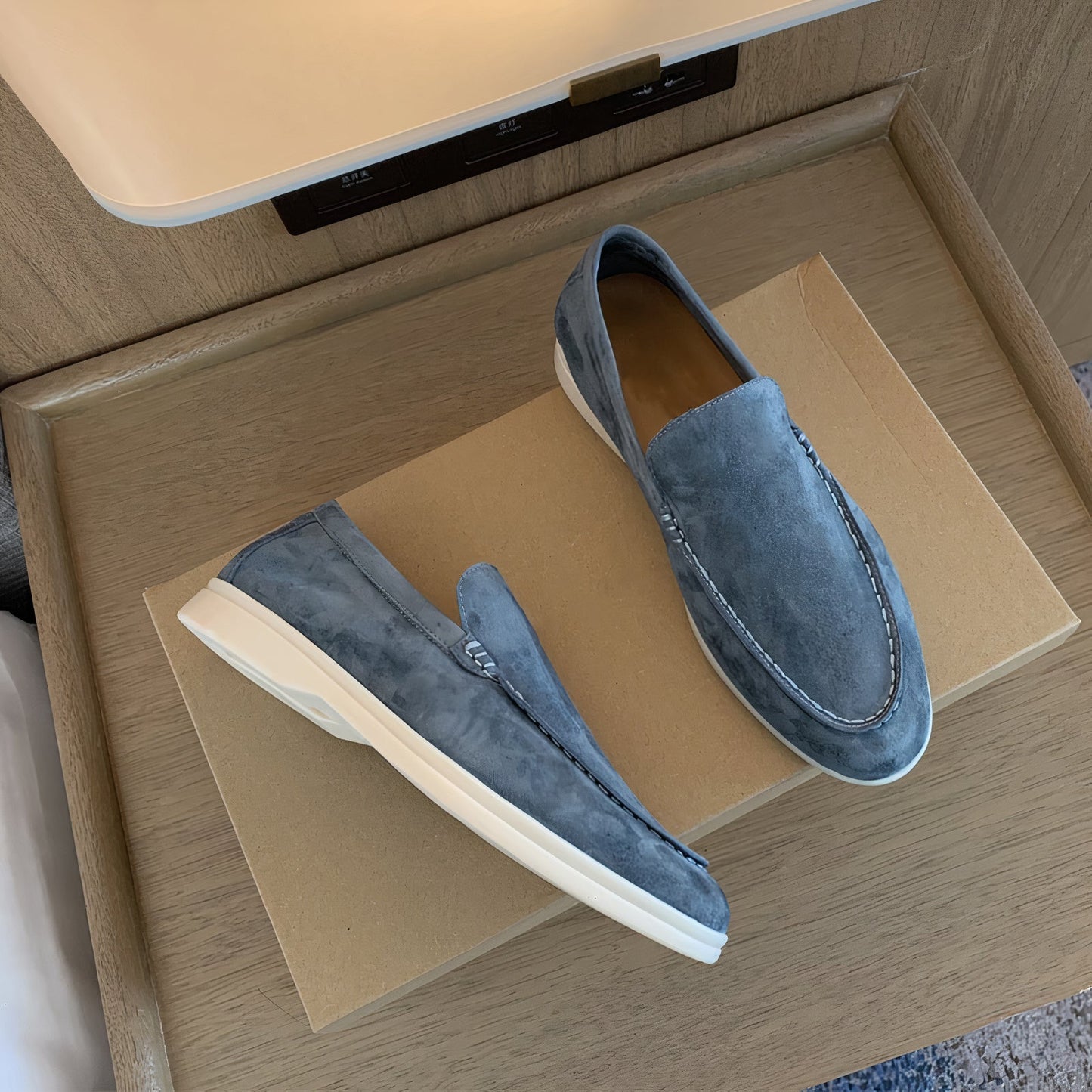 Wildleder-Loafer – Bequeme Slipper für Herren mit Gummisohle-HauteBerlin