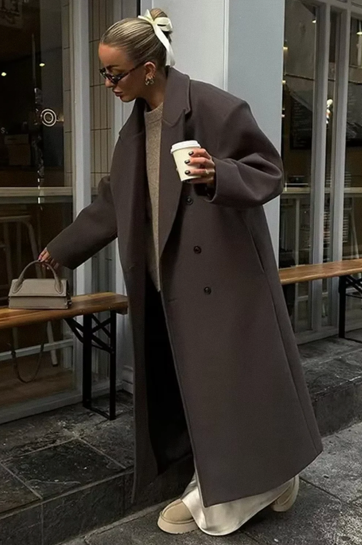 Winter-Trenchcoat | Braun | Zweireihiger langer Mantel | Wintermantel für Frauen-HauteBerlin