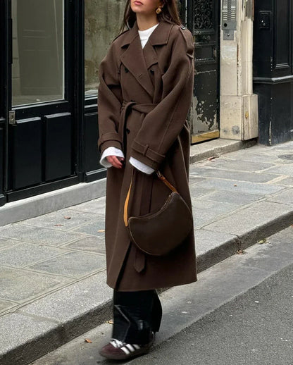 Winter Trenchcoat - Langer brauner doppelreihiger Mantel für Frauen-HauteBerlin