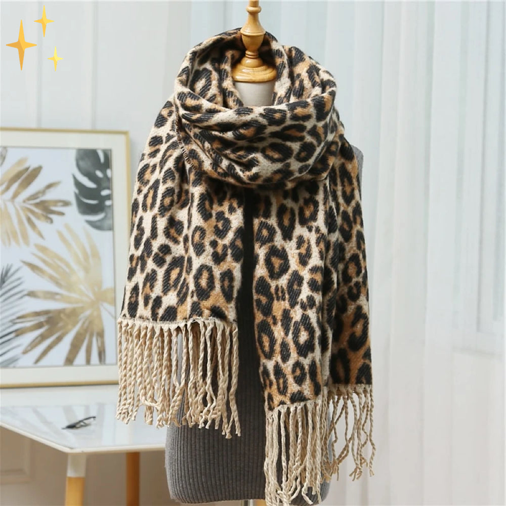 Winterschal – warmer, großer Wollschal mit Leopardenmuster für Damen-HauteBerlin