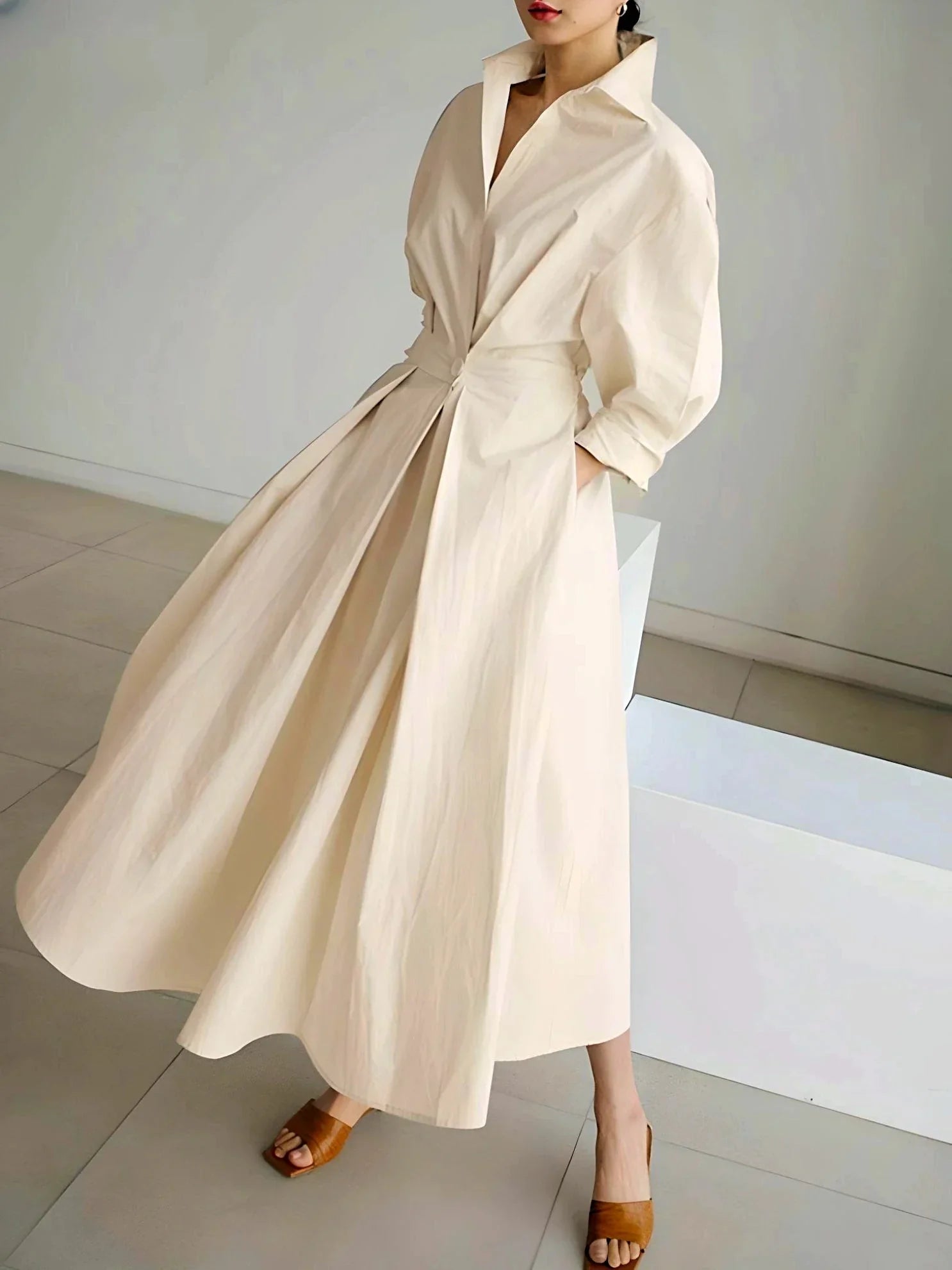 Meluría – Elegantes Damen Kleid mit Langen Ärmeln & Fließender Silhouette-HauteBerlin