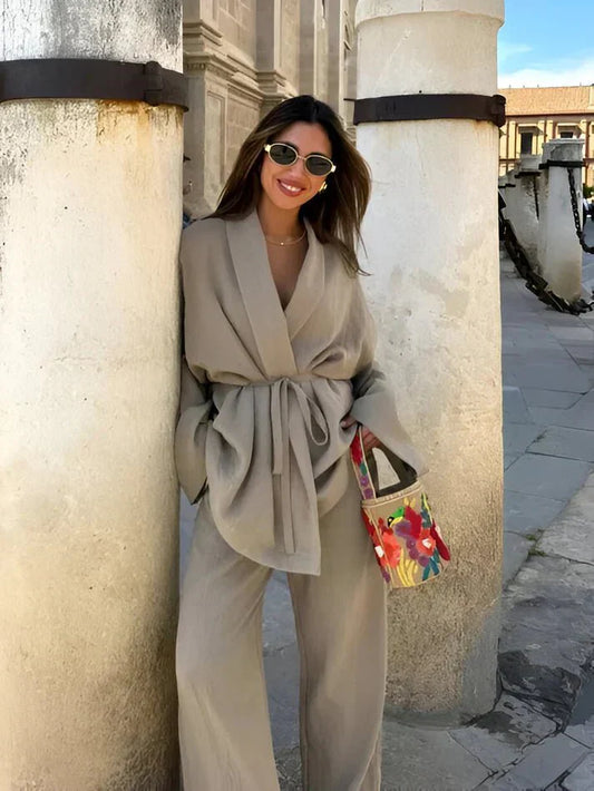 Zweiteiliges Set - Kimono und Hose mit weitem Bein für Damen in lockerer Passform